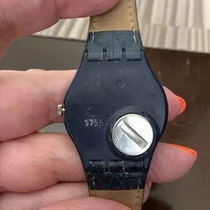 Swatch watch with leather band needs new battery Swatch | Accessories | Swatch Watch With Leather Band Needs  main image 3